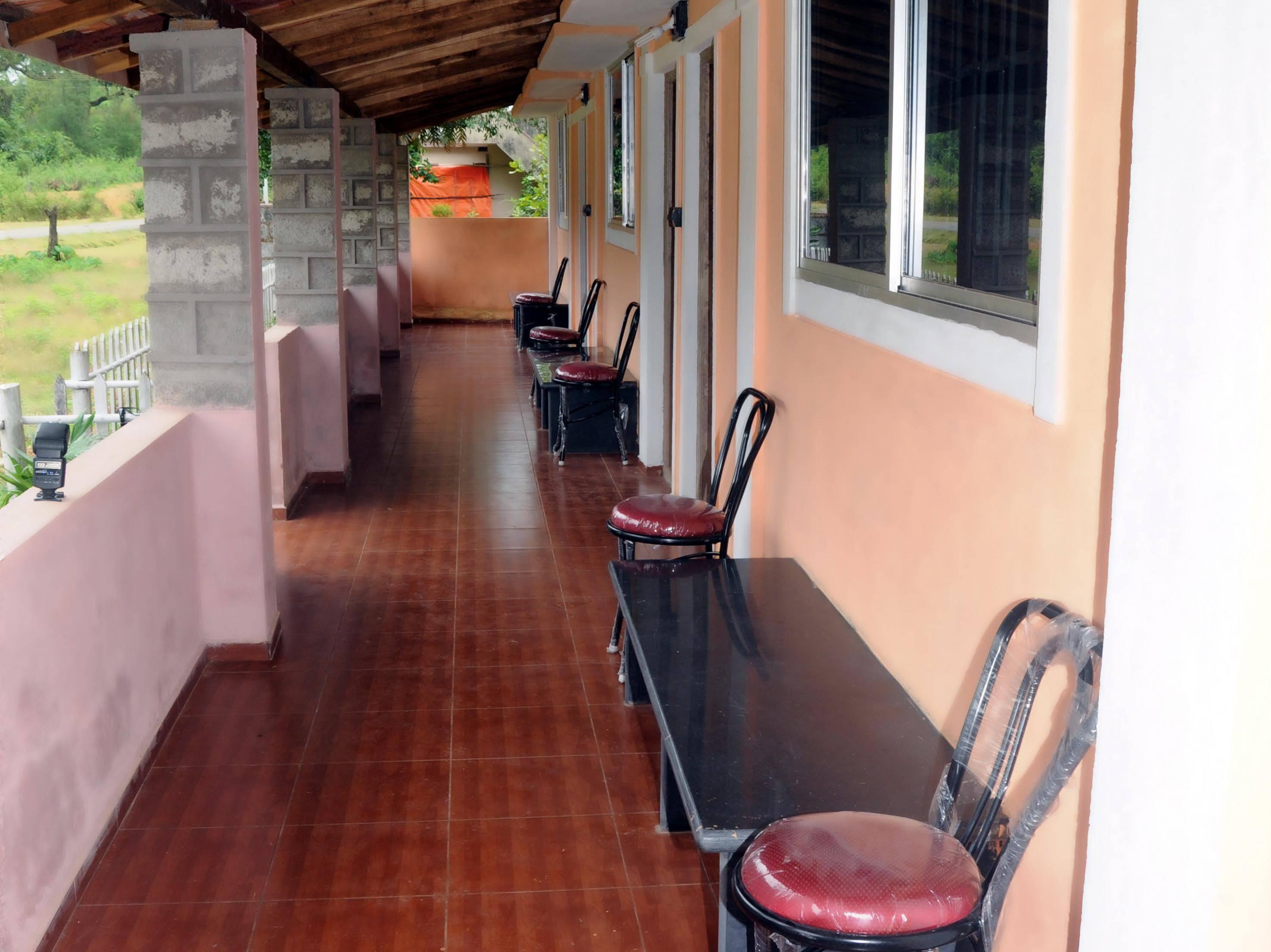Sathwik Homestay Kumta Exteriör bild